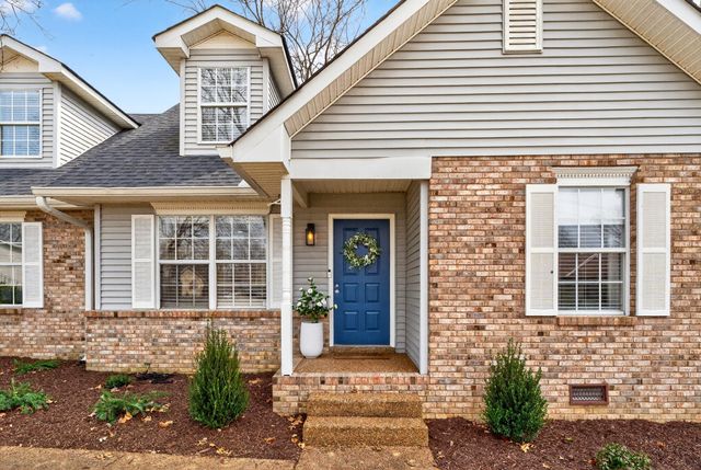 709 Ashworth Cir, Nashville, TN 37211