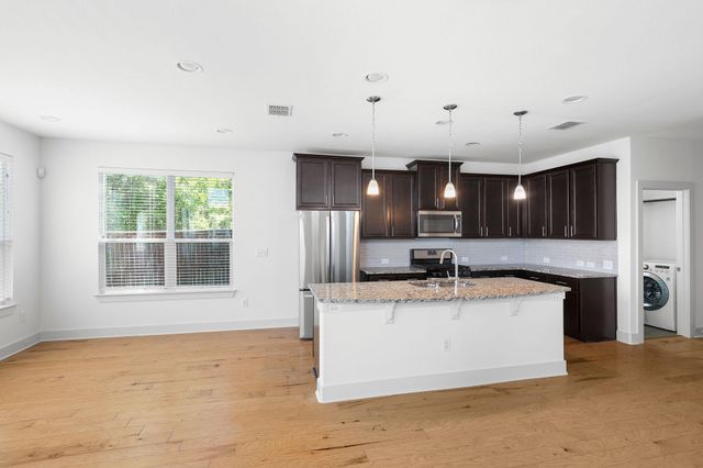 7208 Bertram CT, Austin, TX 78741