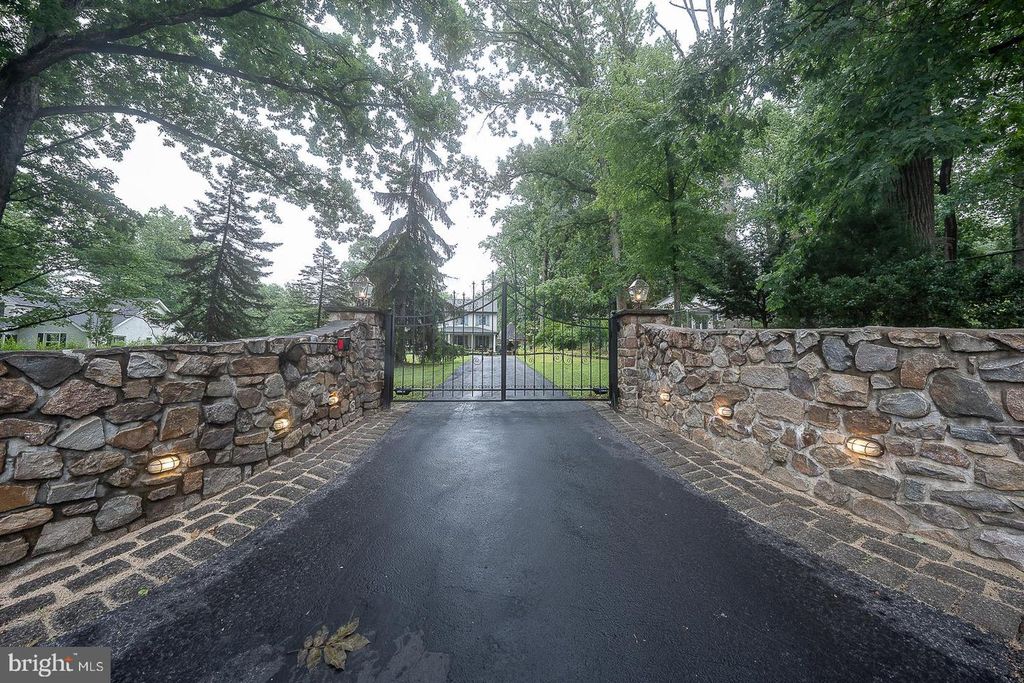 2608 CHARLESTOWN RD, Phoenixville, PA 19460