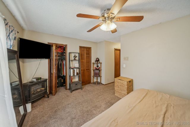 1424 N 24th Place W, Tulsa, OK 74127