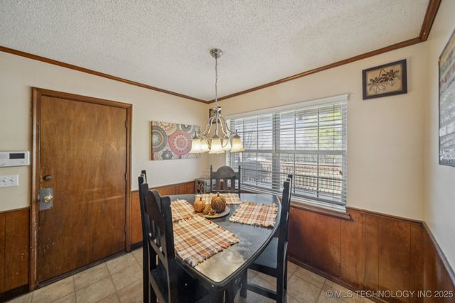 1424 N 24th Place W, Tulsa, OK 74127