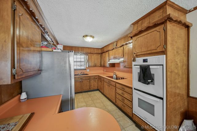 1424 N 24th Place W, Tulsa, OK 74127