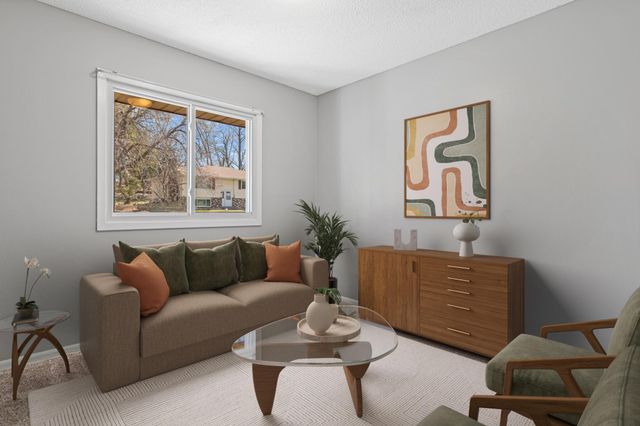 816 Westview Drive, Shoreview, MN 55126