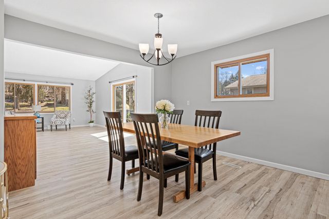 816 Westview Drive, Shoreview, MN 55126