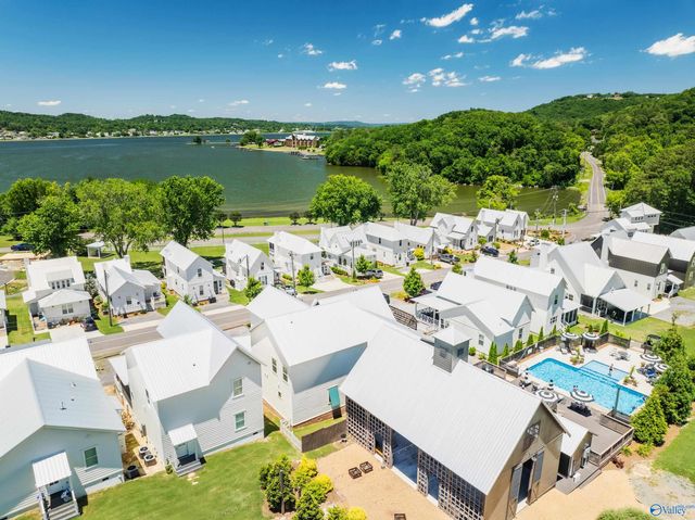 3255 Hardin Road, Guntersville, AL 35976