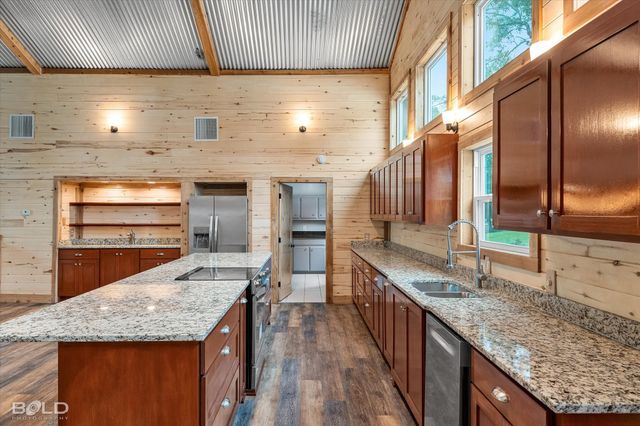 10945 Ferry Lake Road, Oil City, LA 71061
