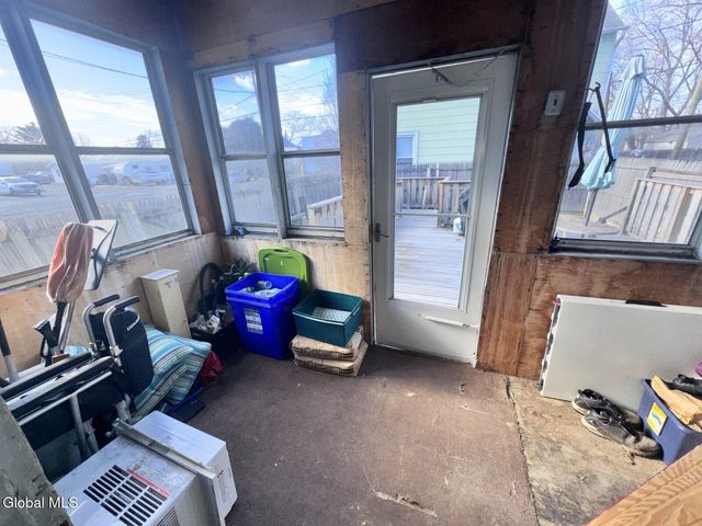 761 2nd Avenue, Troy, NY 12182