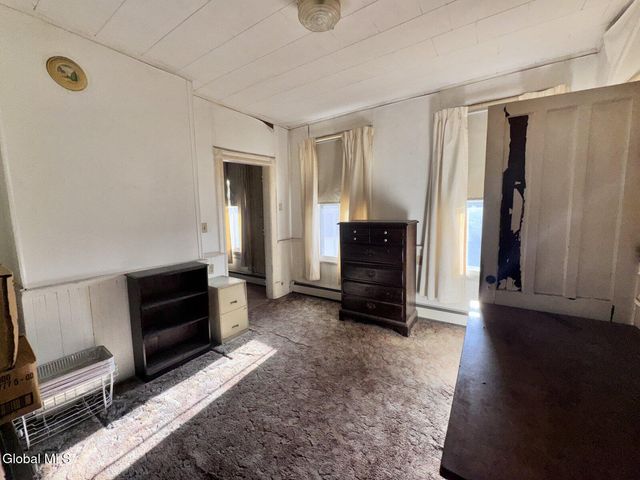 761 2nd Avenue, Troy, NY 12182