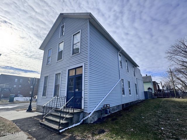 761 2nd Avenue, Troy, NY 12182