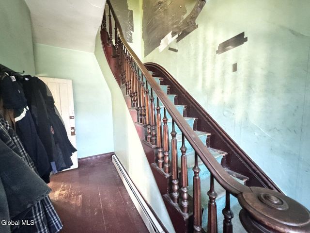 761 2nd Avenue, Troy, NY 12182