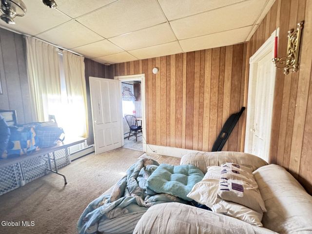 761 2nd Avenue, Troy, NY 12182