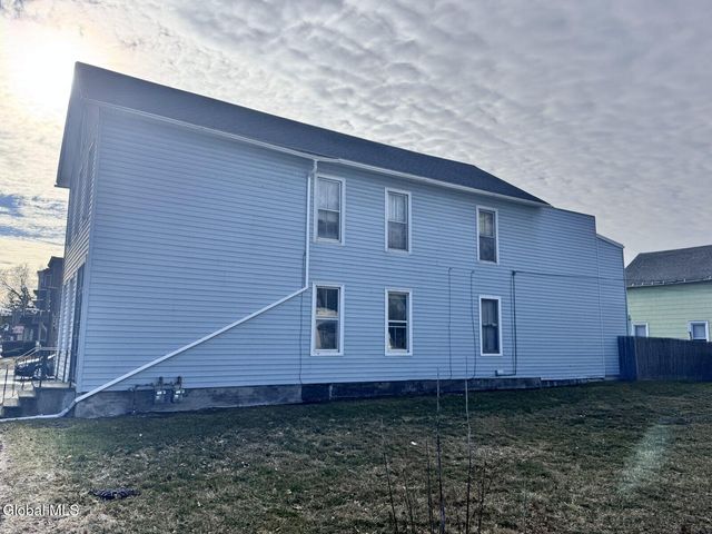 761 2nd Avenue, Troy, NY 12182