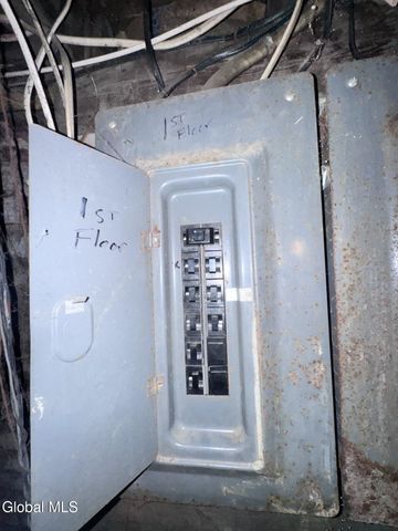 761 2nd Avenue, Troy, NY 12182