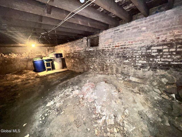 761 2nd Avenue, Troy, NY 12182