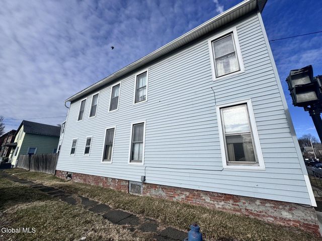 761 2nd Avenue, Troy, NY 12182