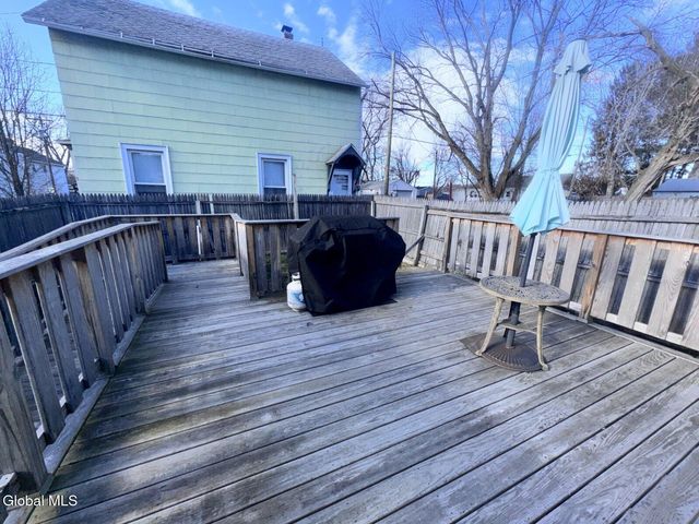 761 2nd Avenue, Troy, NY 12182