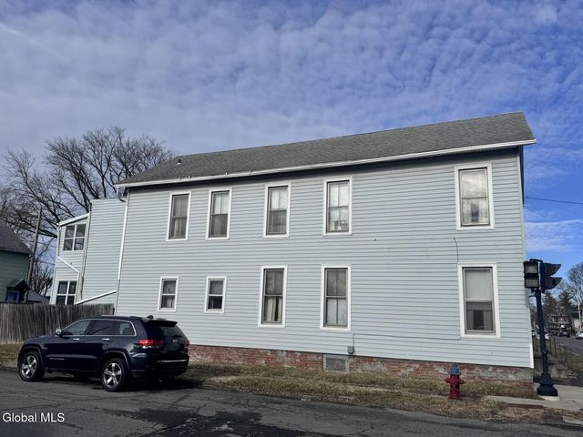 761 2nd Avenue, Troy, NY 12182