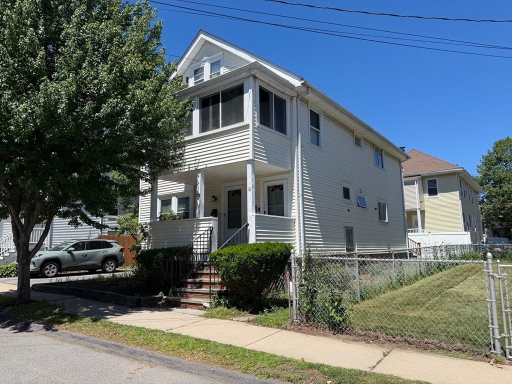 18 Banks St 1, Belmont, MA 02478