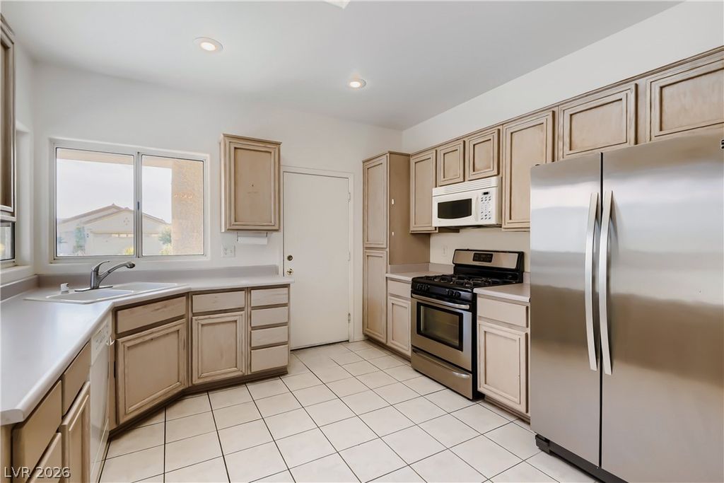 1395 Kapelle Street, Henderson, NV 89052 — photo 4