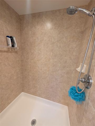 7070 KEY HAVEN ROAD 602, Seminole, FL 33777