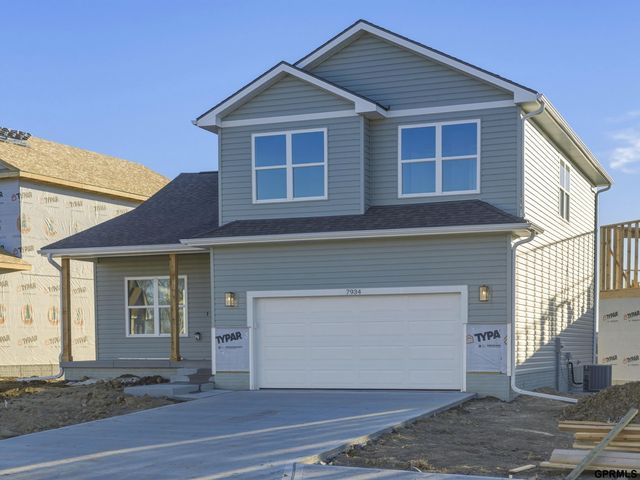 7934 N 93 Street, Omaha, NE 68122