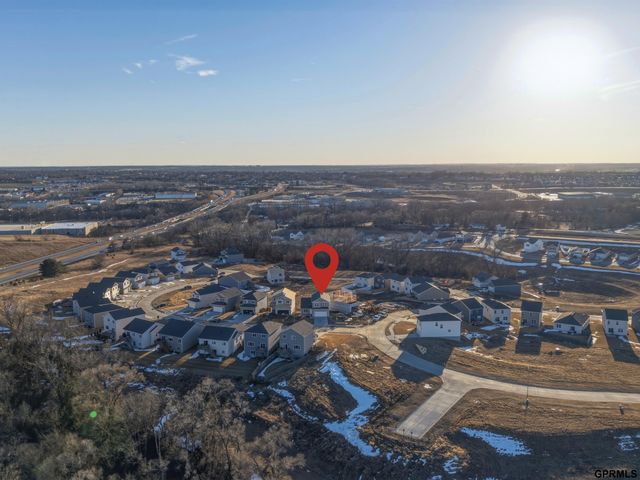 7934 N 93 Street, Omaha, NE 68122