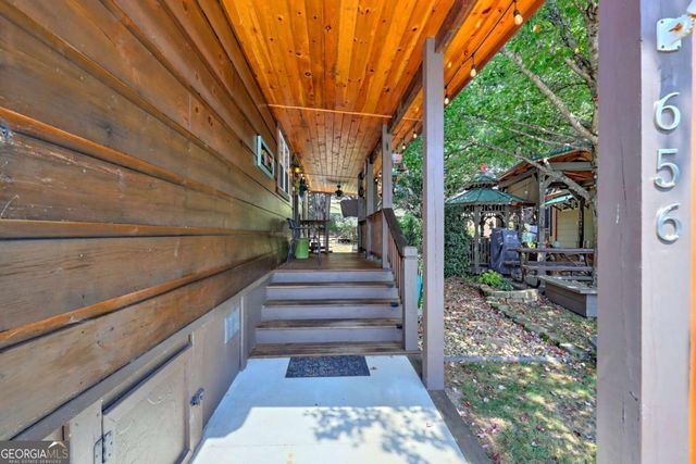 656 River Vista Drive, Dillard, GA 30537