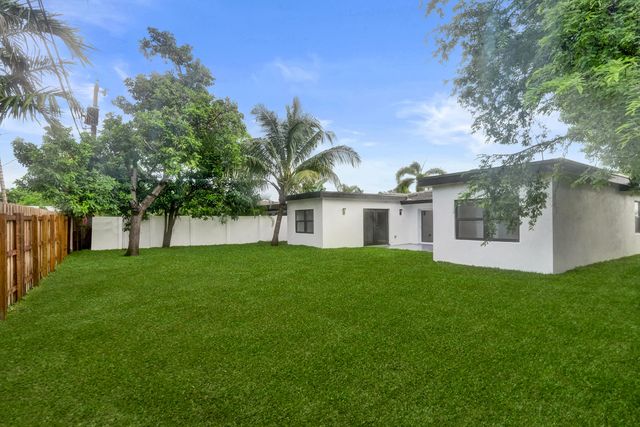 4581 NE 3RD Avenue, Oakland Park, FL 33334