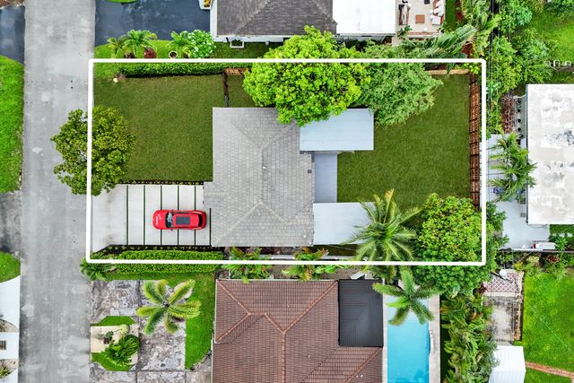 4581 NE 3RD Avenue, Oakland Park, FL 33334