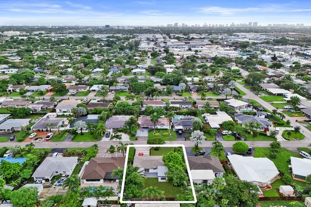 4581 NE 3RD Avenue, Oakland Park, FL 33334