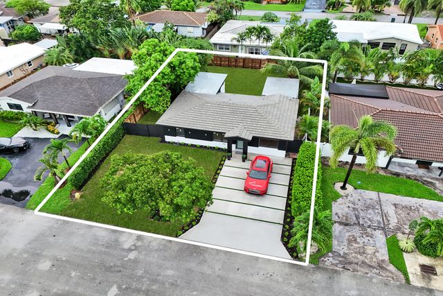 4581 NE 3RD Avenue, Oakland Park, FL 33334