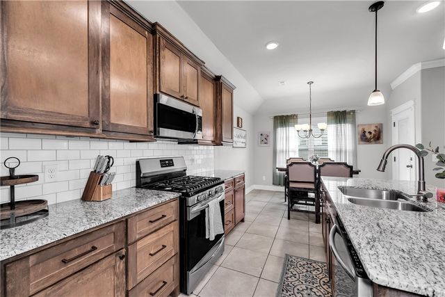 1280 Cassia Street, Tontitown, AR 72762