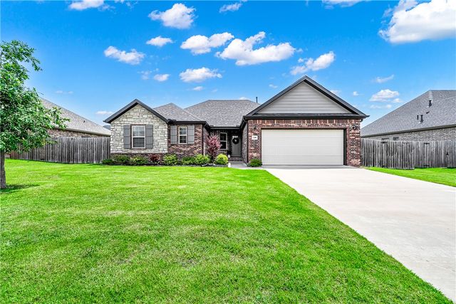 1280 Cassia Street, Tontitown, AR 72762