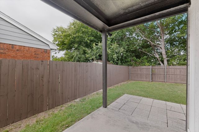7729 Misty Ridge Drive N, Fort Worth, TX 76137