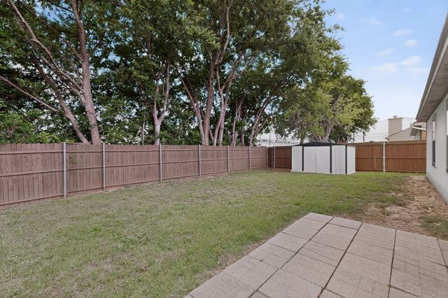 7729 Misty Ridge Drive N, Fort Worth, TX 76137