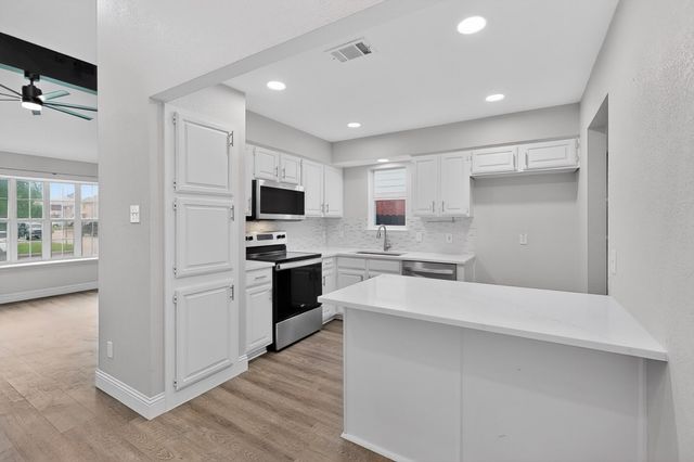 7729 Misty Ridge Drive N, Fort Worth, TX 76137