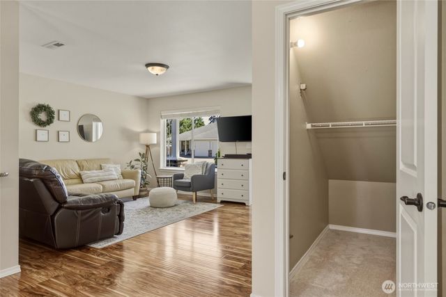 303 135th Place SE, Rainier, WA 98576