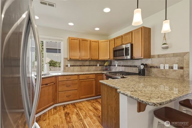 303 135th Place SE, Rainier, WA 98576