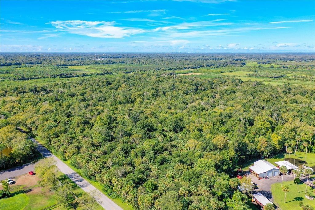 Image 10 of property listing at ELM STREET, Oviedo, FL 32765