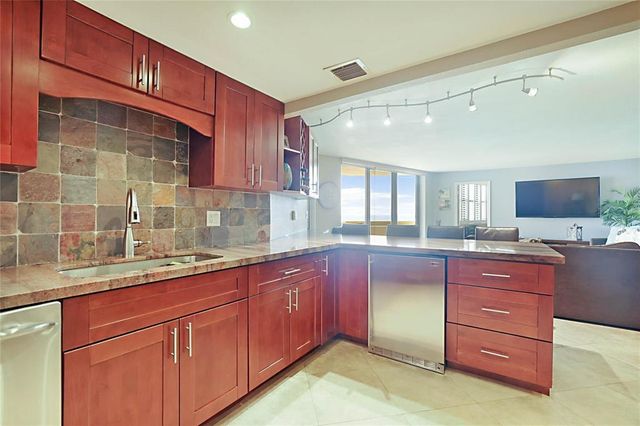 2800 N Ocean Drive B-9d, Singer Island, FL 33404