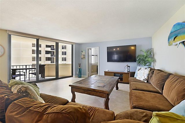 2800 N Ocean Drive B-9d, Singer Island, FL 33404