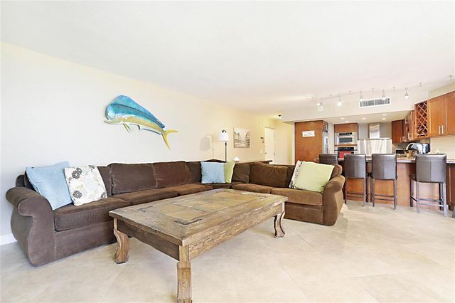 2800 N Ocean Drive B-9d, Singer Island, FL 33404