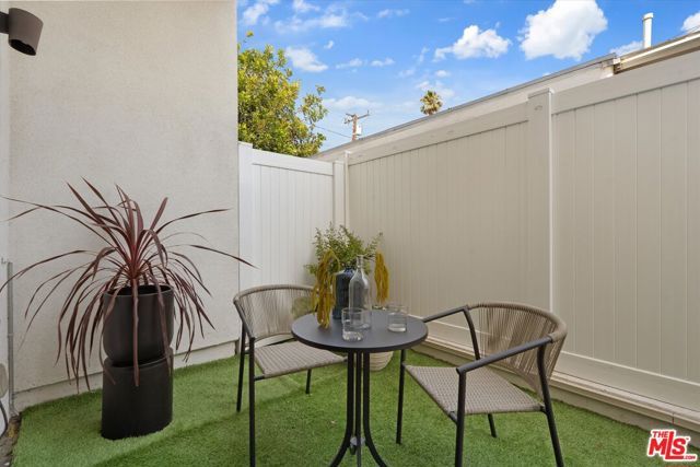 3961 Tilden Avenue 3, Culver City, CA 90232