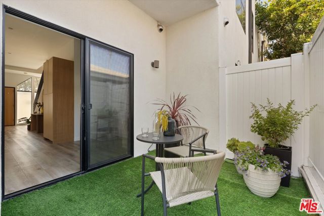 3961 Tilden Avenue 3, Culver City, CA 90232