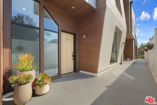 3961 Tilden Avenue 3, Culver City, CA 90232
