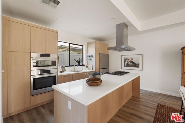 3961 Tilden Avenue 3, Culver City, CA 90232
