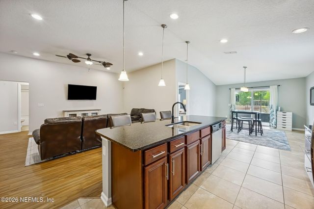 4228 GREAT FALLS Loop, Middleburg, FL 32068