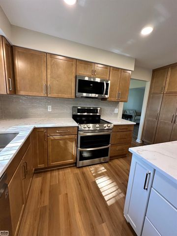 36171 Pompano Drive, Sterling Heights, MI 48310