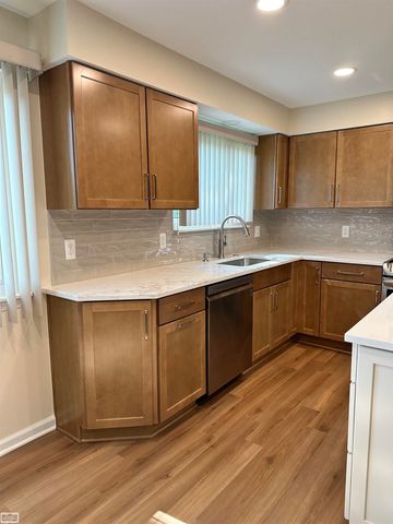 36171 Pompano Drive, Sterling Heights, MI 48310
