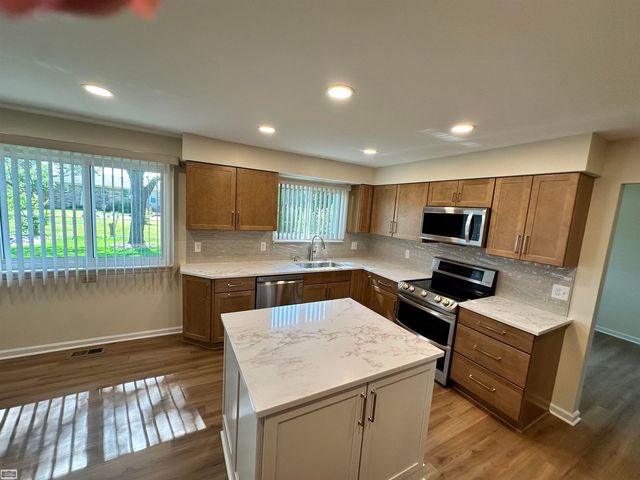 36171 Pompano Drive, Sterling Heights, MI 48310